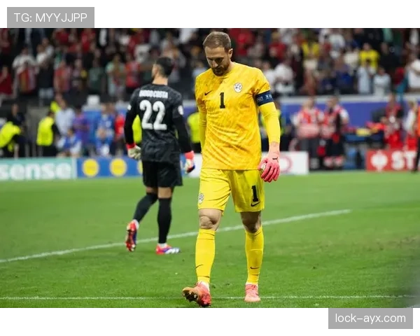 奥布拉克扑点神勇再创佳绩，助球队状态回升稳居胜轨