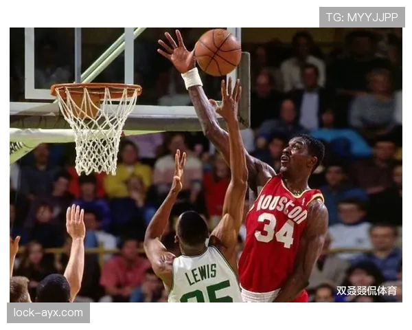 奥斯卡·罗伯特森助攻篮板双提升显核心影响对比同期后卫明显优势